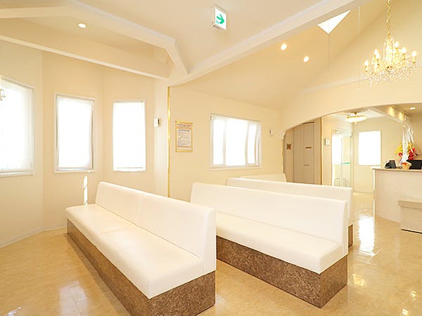 ひびきの皮ふ科待合室