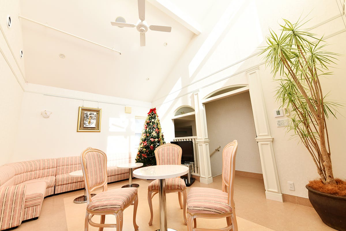 下田産婦人科医院ロビー