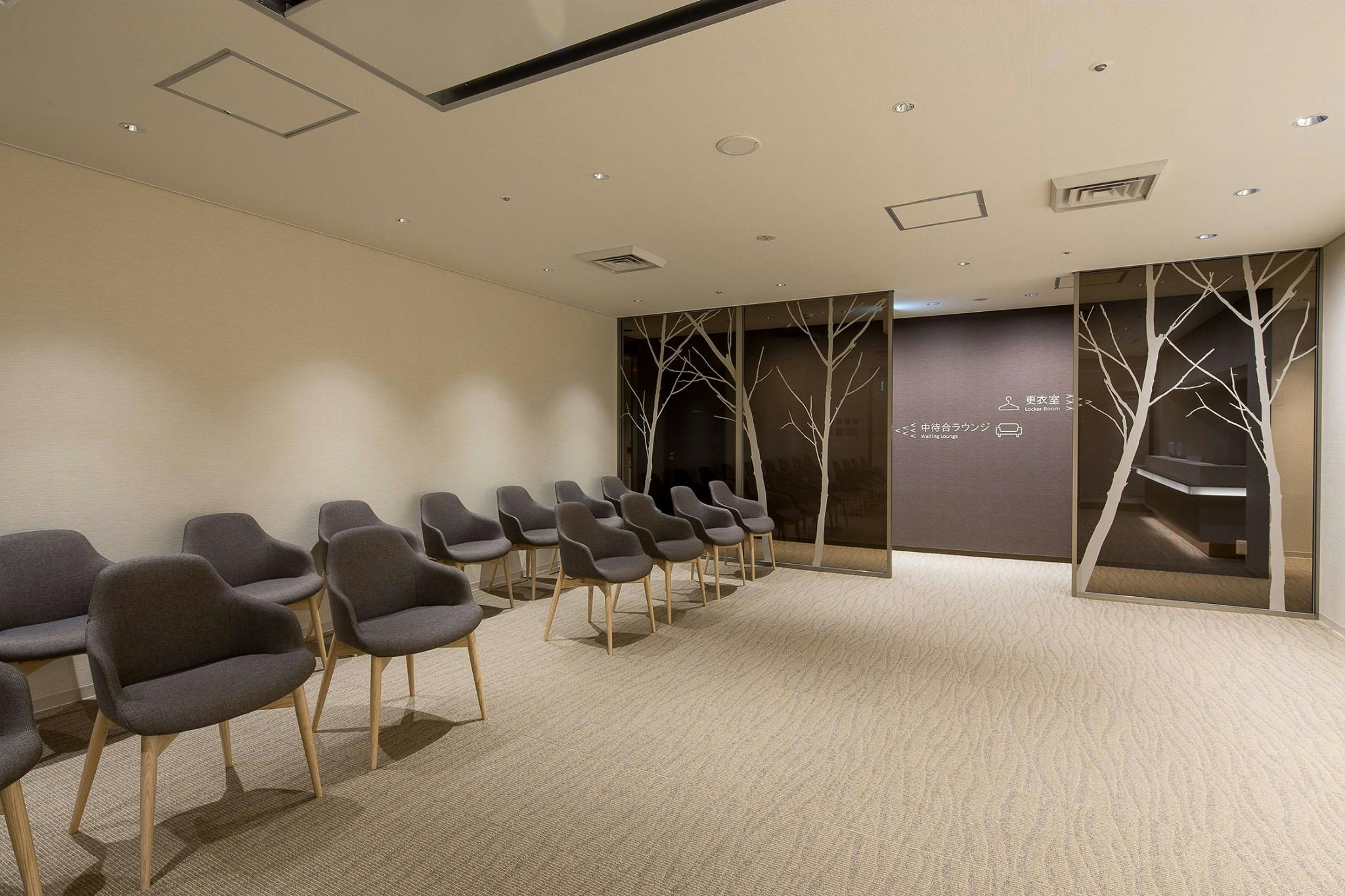 名古屋駅健診クリニック美容皮膚科待合室