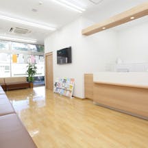 南馬込内科循環器クリニック受付待合室