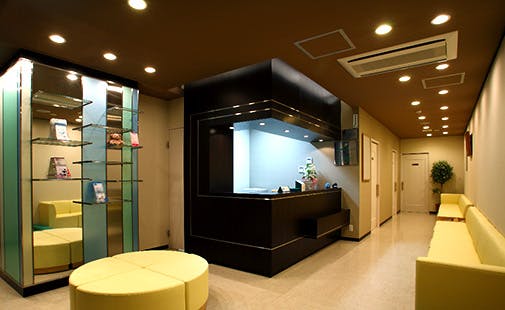 えだ皮膚科クリニック受付 待合室