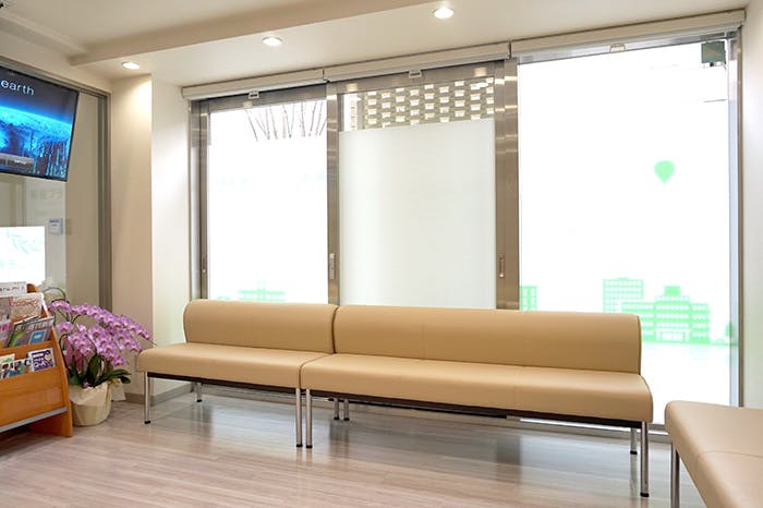 船堀プライム皮膚科待合室