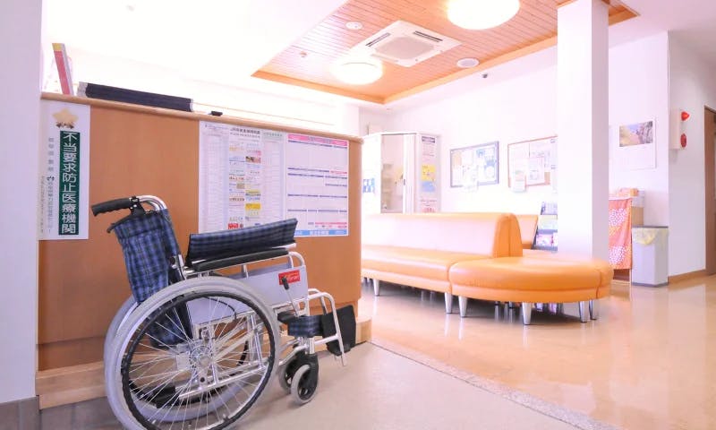 小島クリニック待合室2