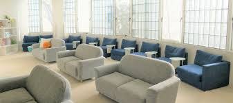 久保産婦人科医院待合室