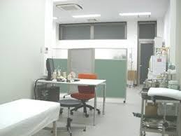 戸祭診療所診察室