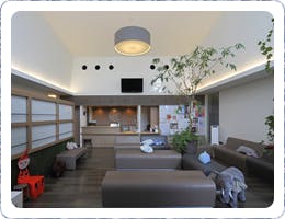 こでまりクリニック待合室2