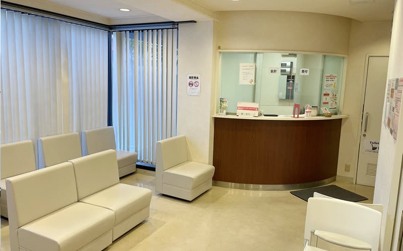 南森町レディースクリニック 南森町院待合室