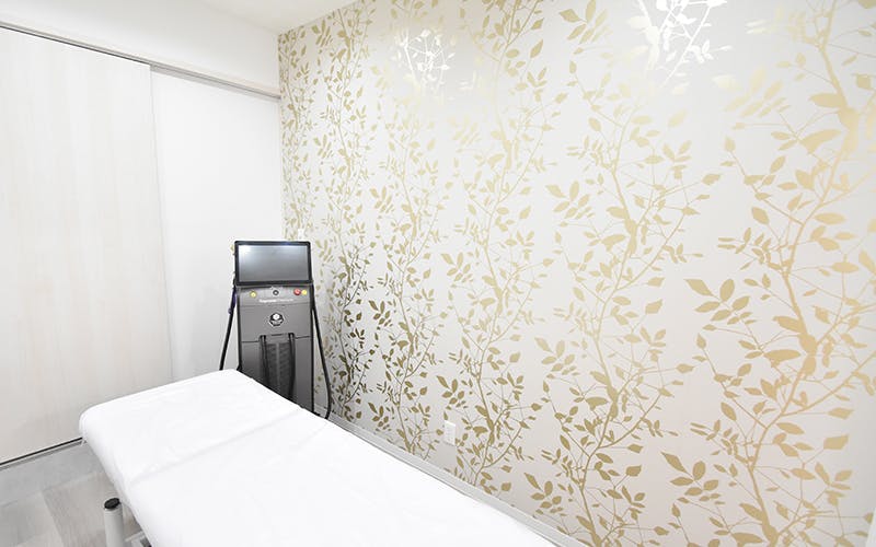 すま皮フ科クリニック処置室