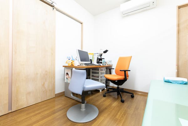 やまなか皮ふ科クリニック診察室