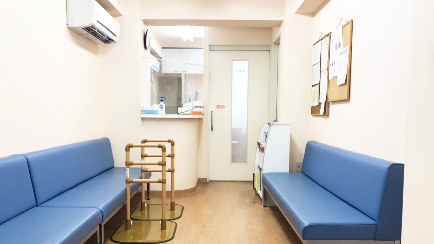 国立音高前皮フ科クリニック待合室