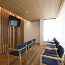 もちづき泌尿器科クリニック待合室