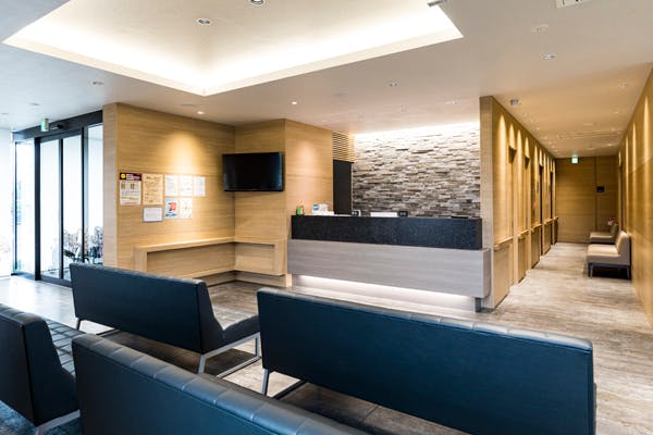 大垣バイパス医院受付 待合室