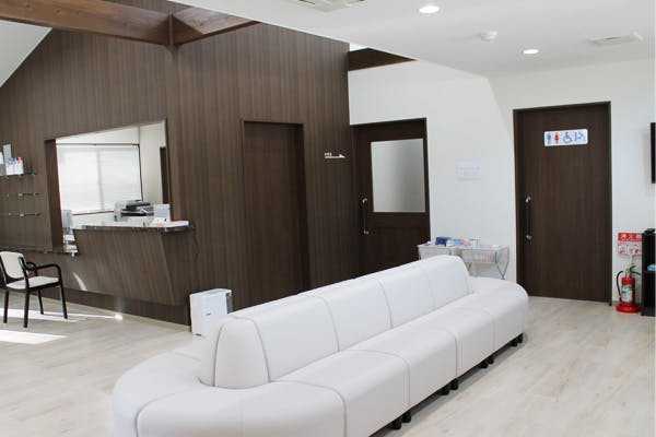 南やのめ皮膚科クリニック受付