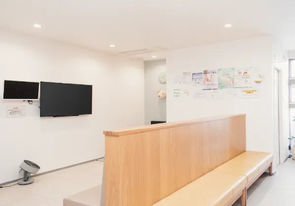 ようこ皮ふ科待合室