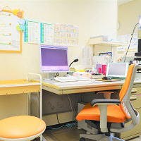 シオン皮フ科クリニック診察室