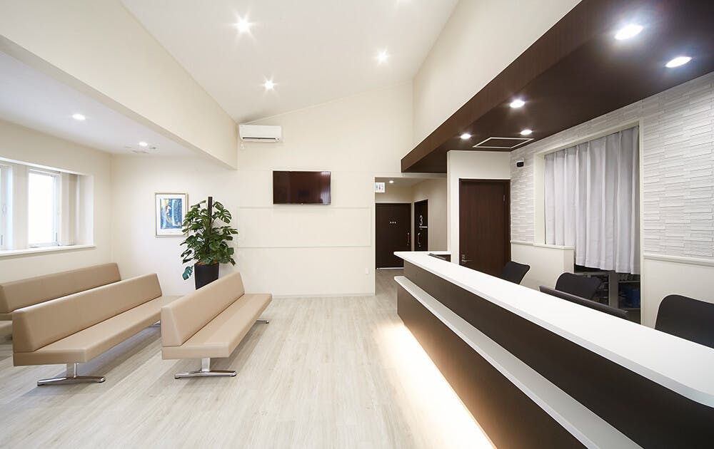 ゆう徳丸内科皮膚科受付 待合室