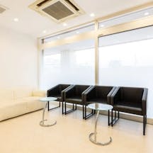 稲田堤ひふ科クリニック待合室