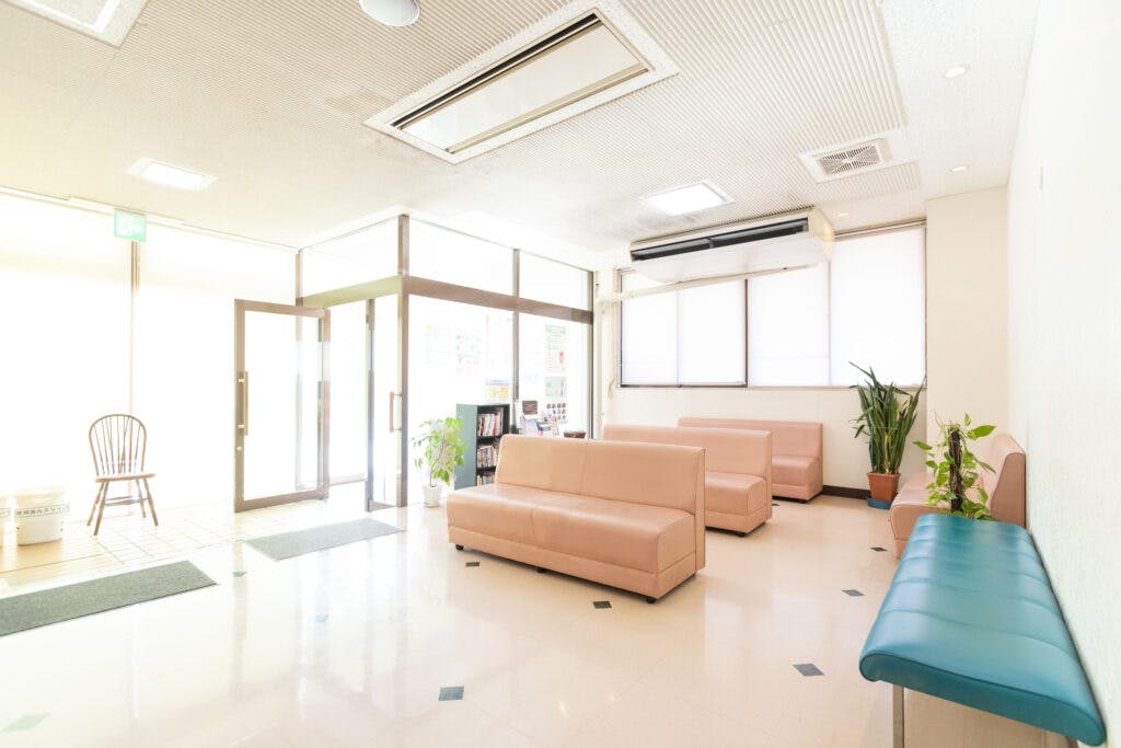 安藤医院待合室