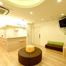 しみずヒフ科医院待合