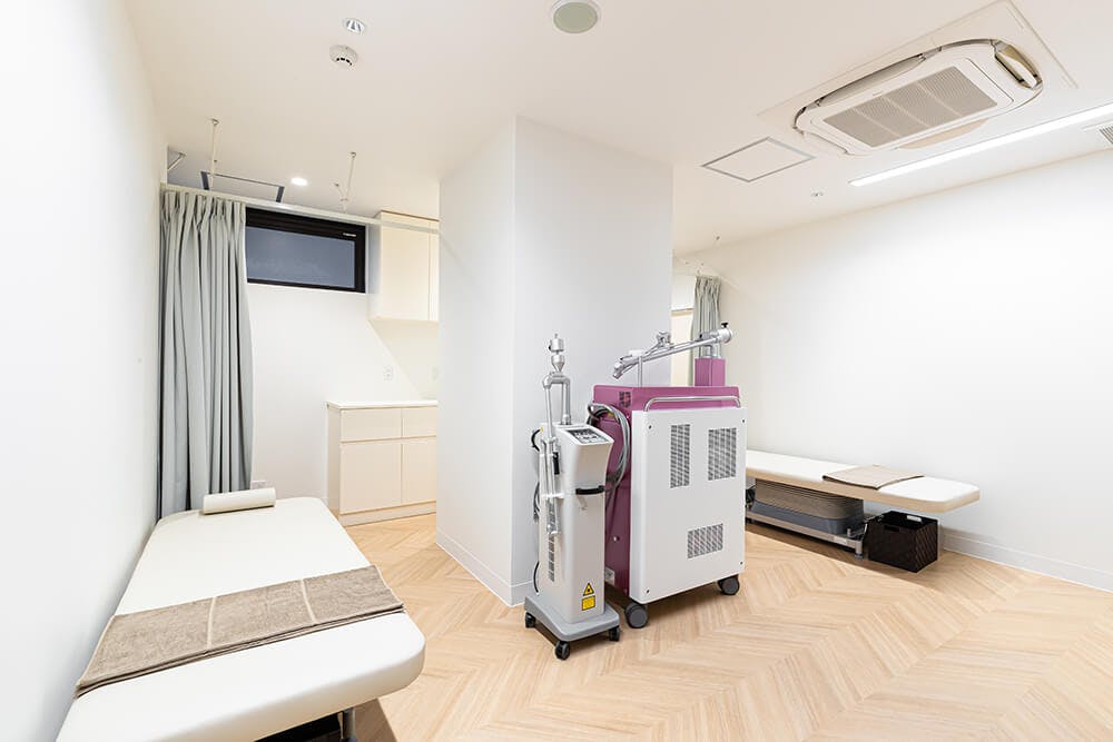 くすもと形成外科クリニック処置室