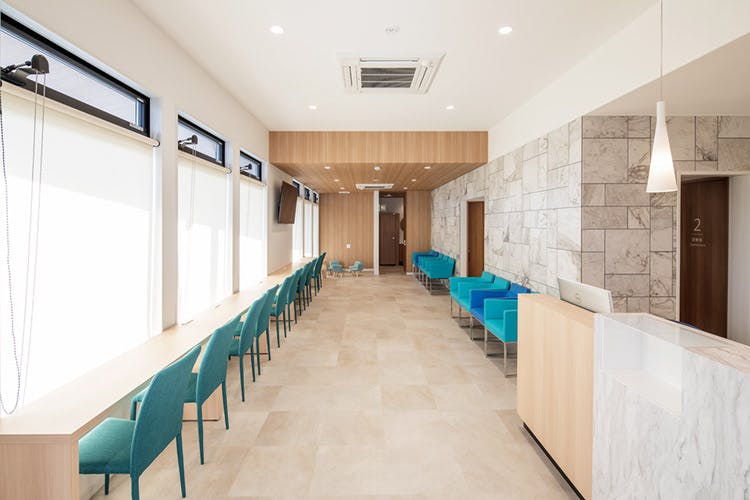 やまだ皮ふ科クリニック受付 待合室