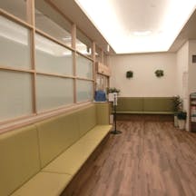 叶澤メディカルクリニック待合室