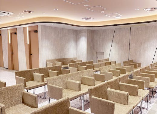 品川スキンクリニック 新宿院待合室