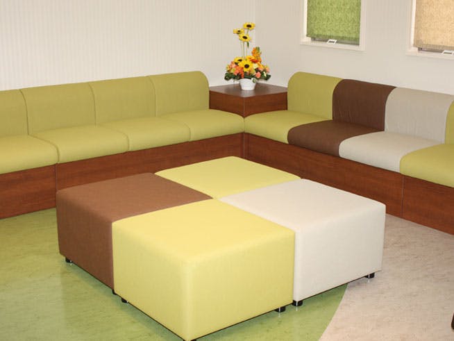 南毛利内科待合室