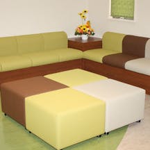 南毛利内科待合室