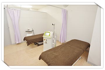 天神美容皮膚科師井美樹クリニック処置室