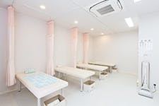 植田西クリニック処置室