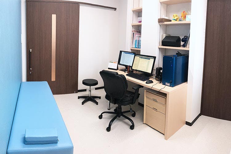 与野本町形成外科診察室