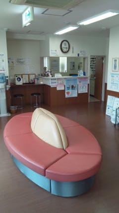 外科・美容皮膚科 クリニックデュソレイユ待合室