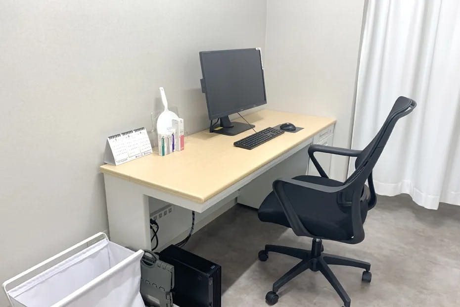 ほんだ皮フ科クリニック診察室