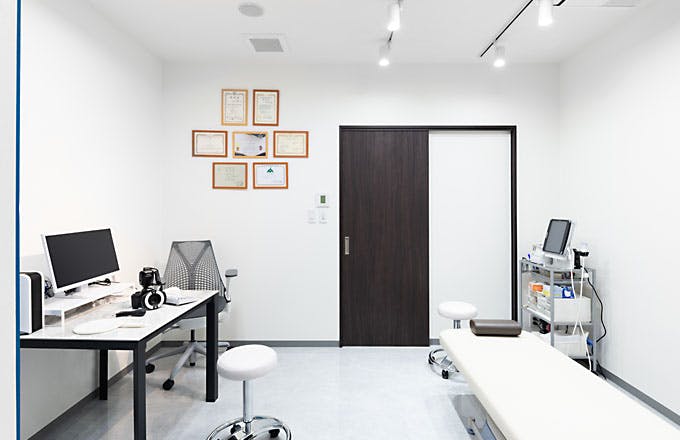 形成・美容外科エムズクリニック(M's clinic)診察室