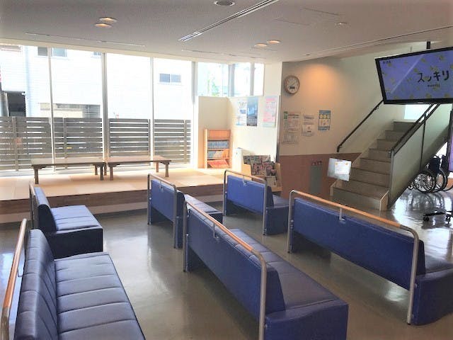 天野整形外科クリニック待合室