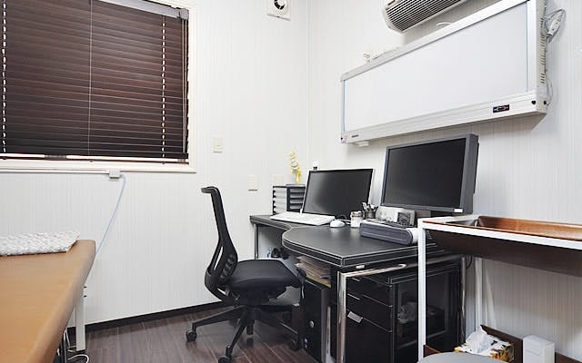 髙島クリニック診察室