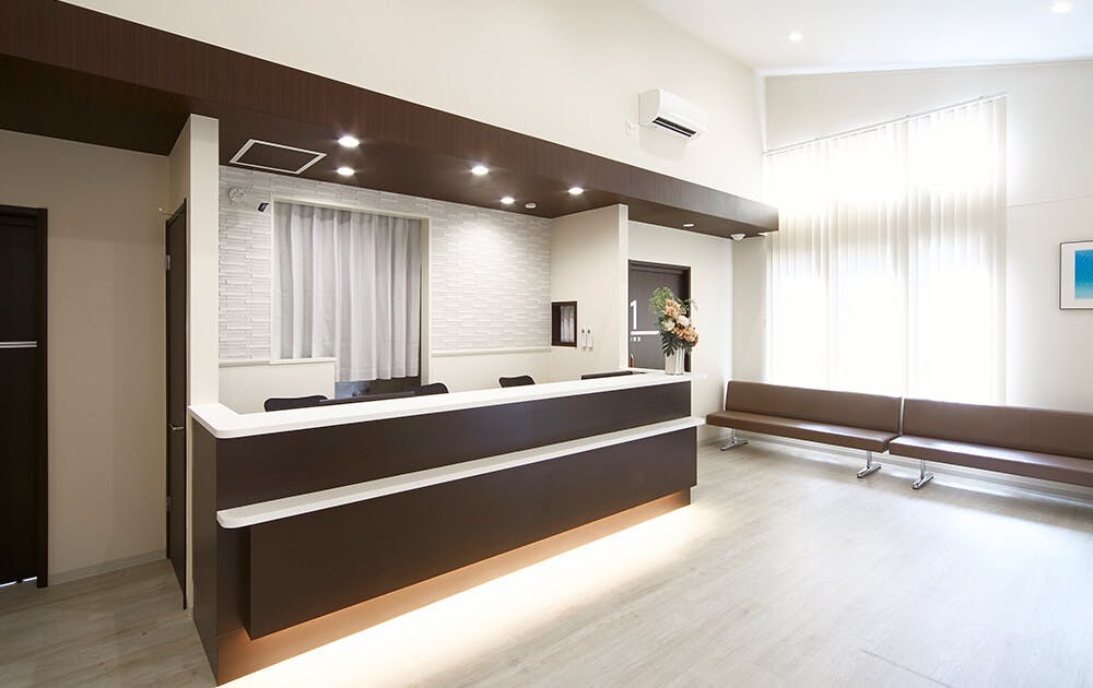 ゆう徳丸内科皮膚科受付 待合室