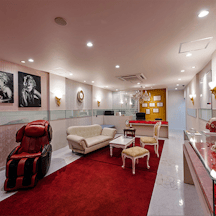 美容外科エックス待合室2