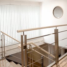 新秋津前村クリニック階段