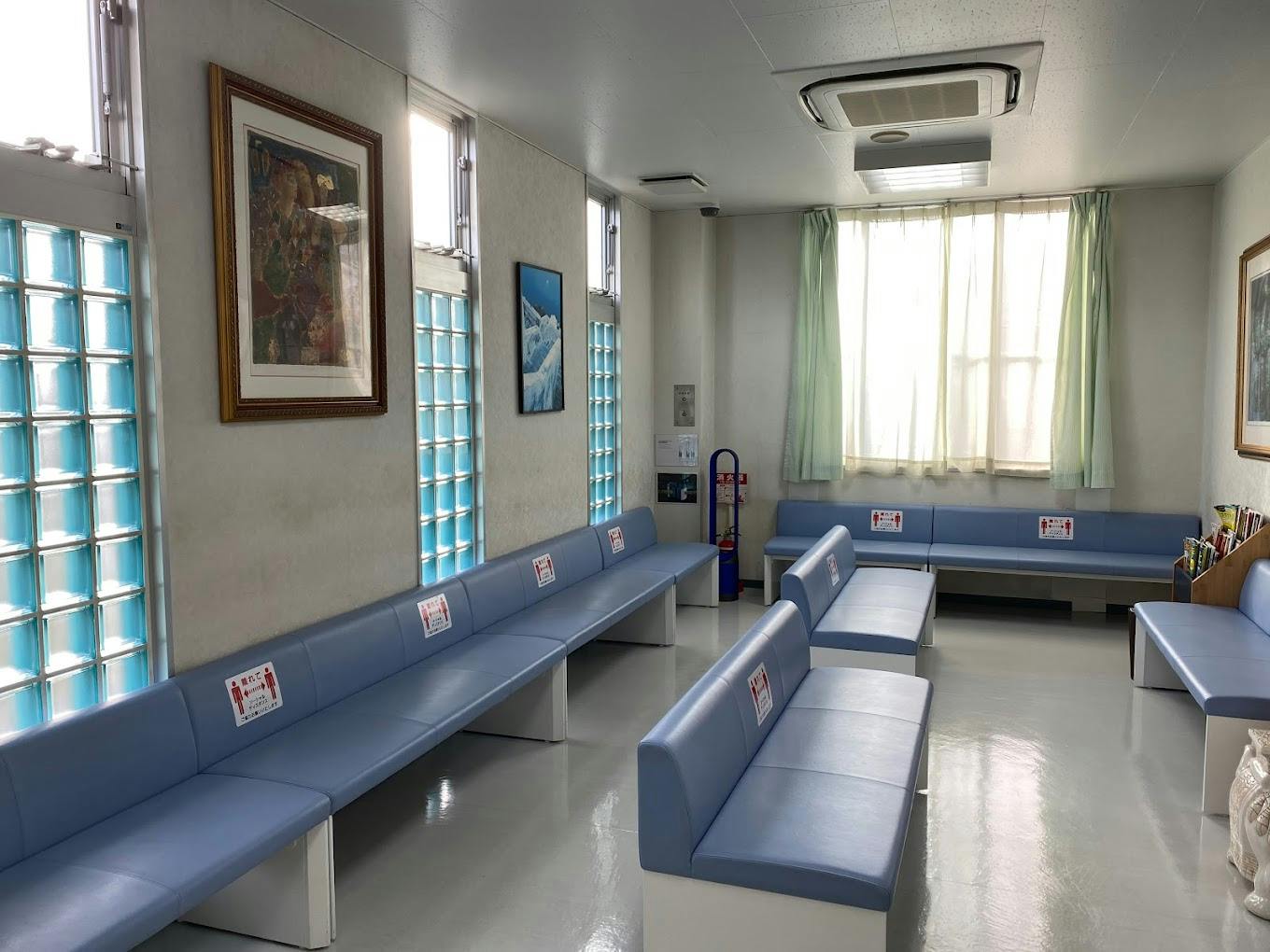 白銀クリニック待合室