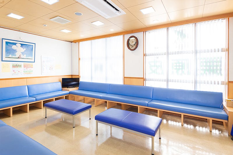栗原皮フ科クリニック待合室