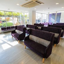 高橋耳鼻咽喉科眼科クリニック/ 旧名:高橋耳鼻咽喉科眼科医院待合室