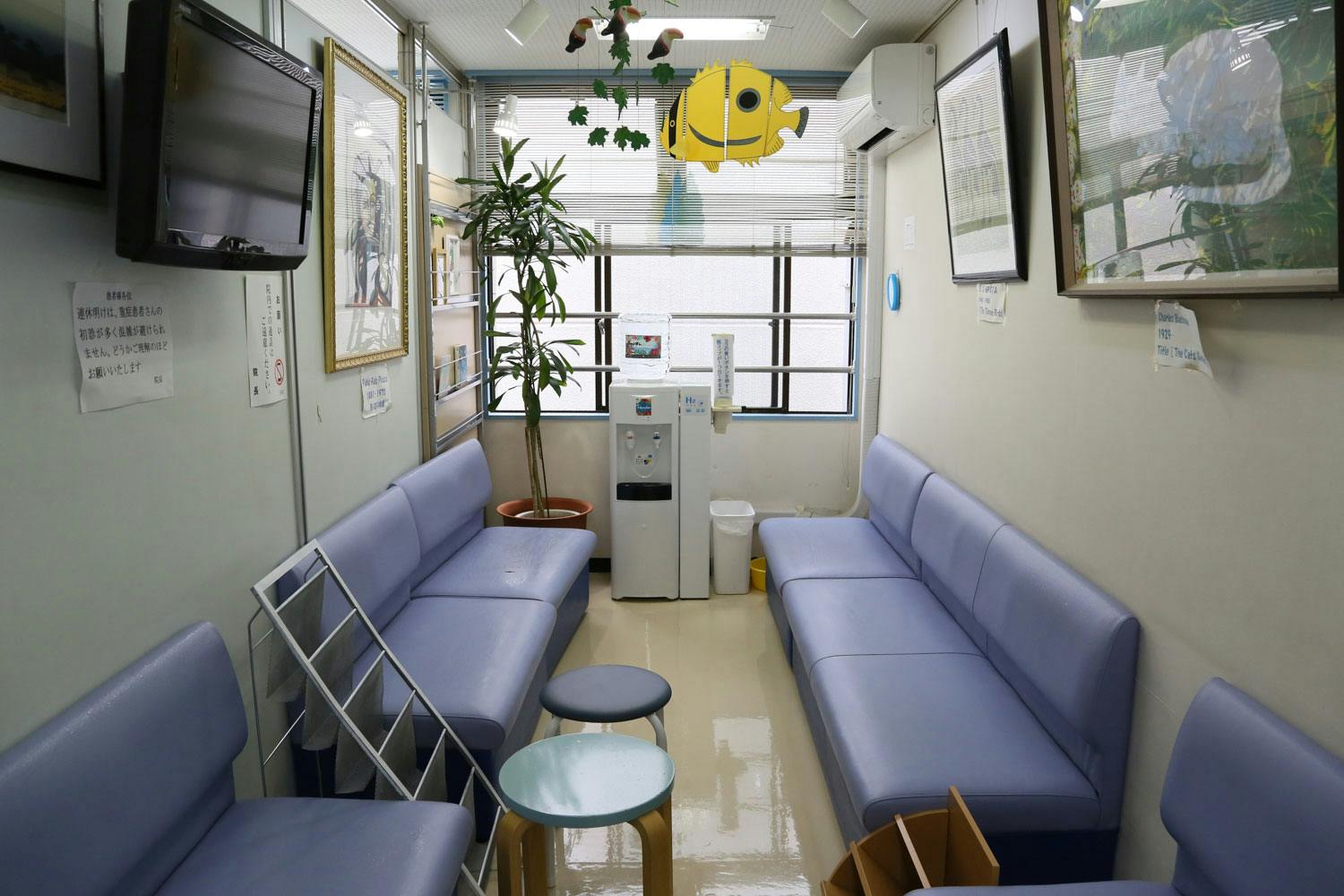 芋川耳鼻咽喉科クリニック待合室