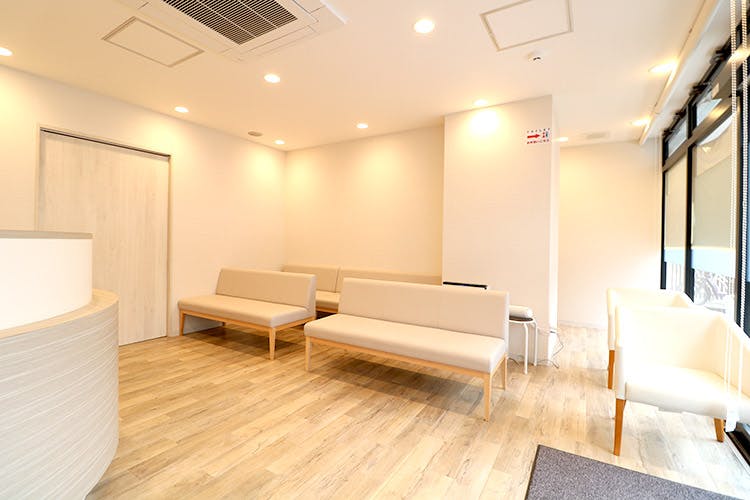 なないろクリニック待合室