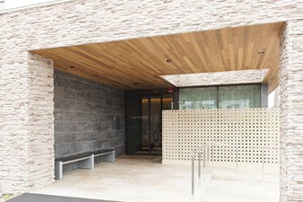 かすがい皮膚科エントランス