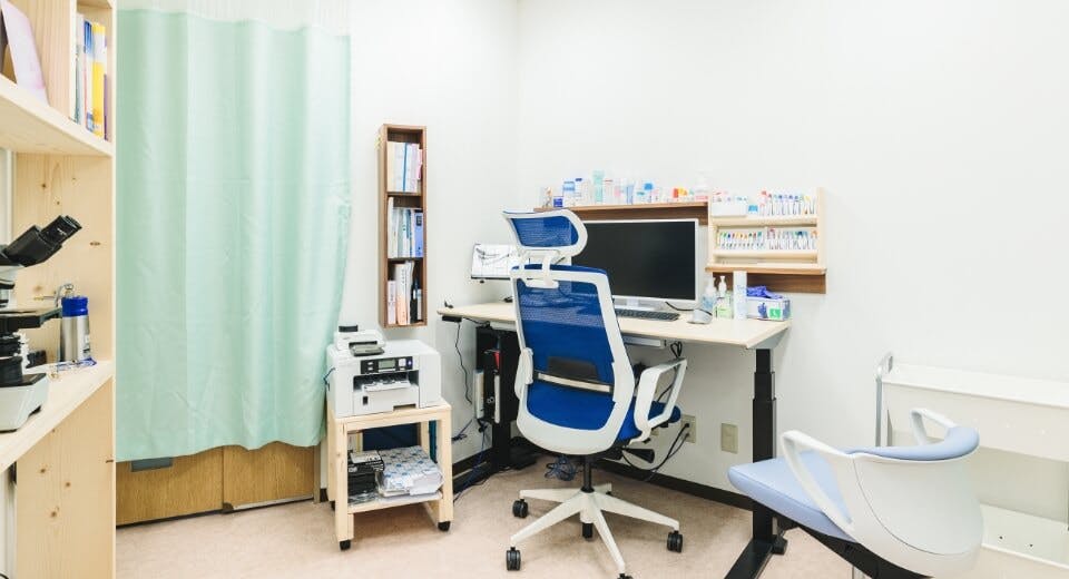 佐野ヒフ科クリニック診察室