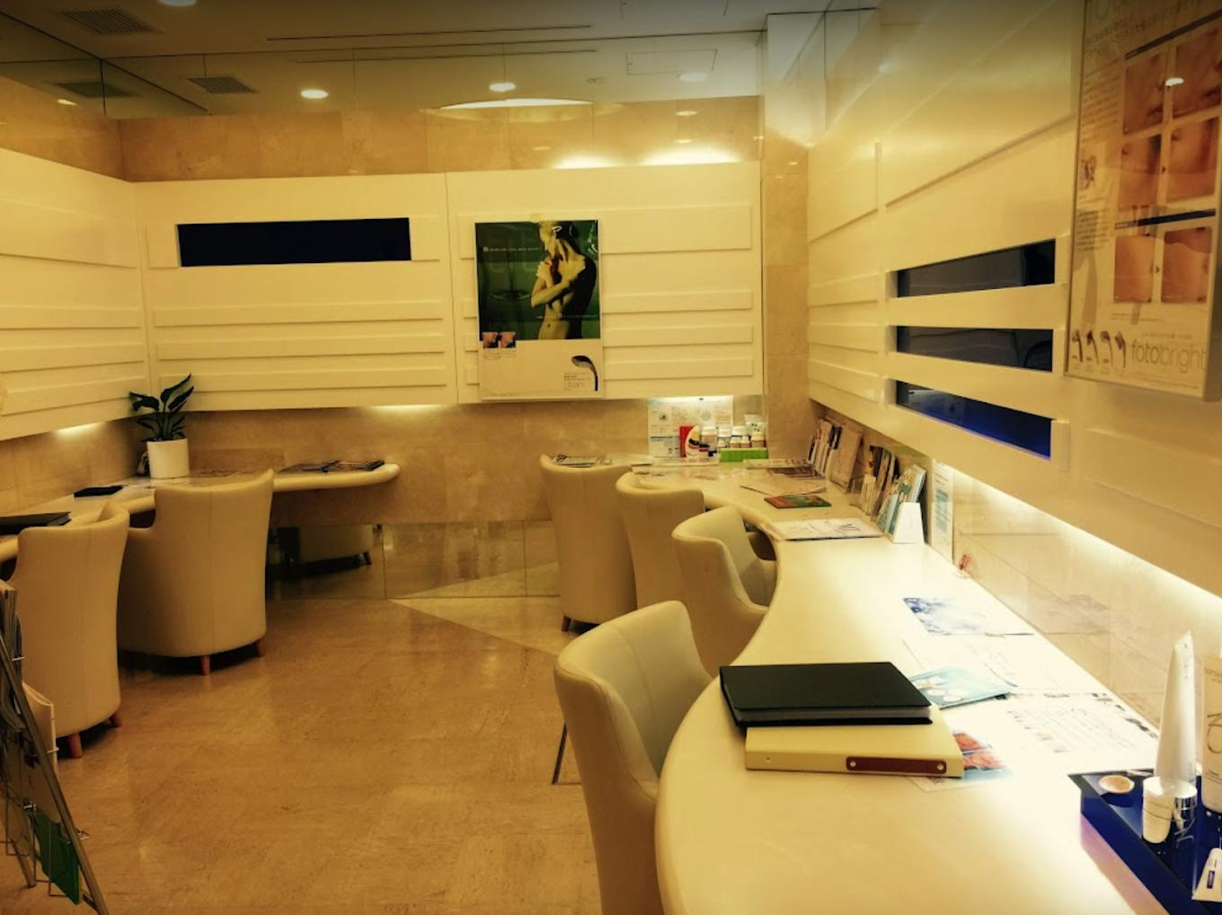 ヴェリィ美容形成クリニック待合室