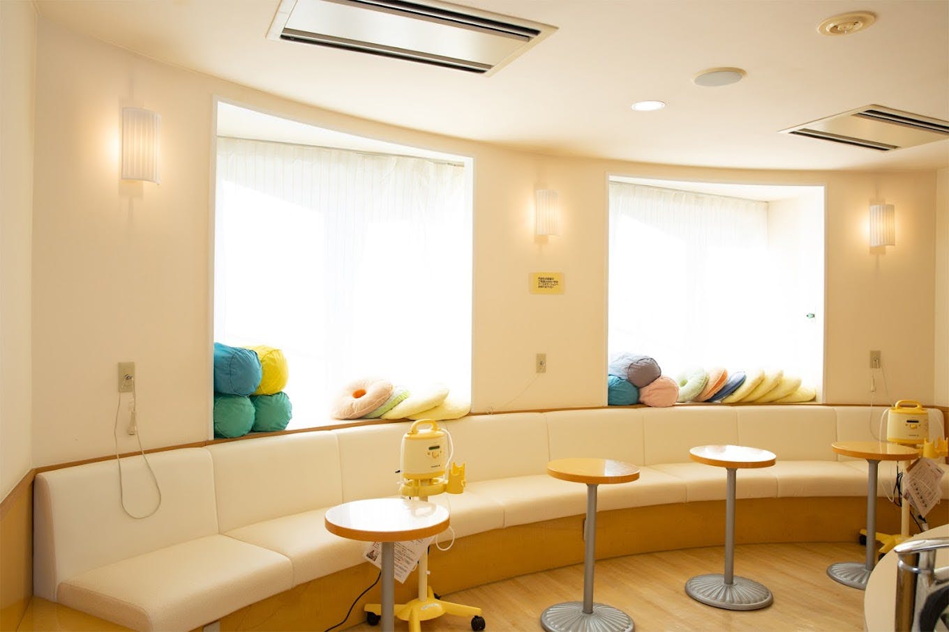 星ヶ丘マタニティ病院待合