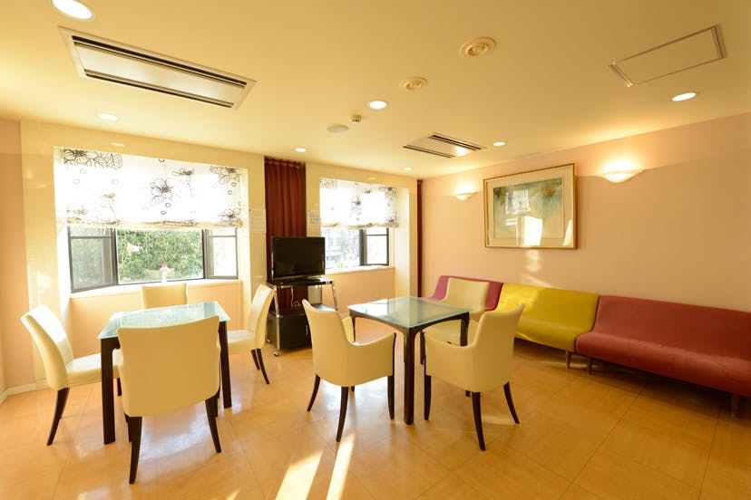 星ヶ丘マタニティ病院デイルーム